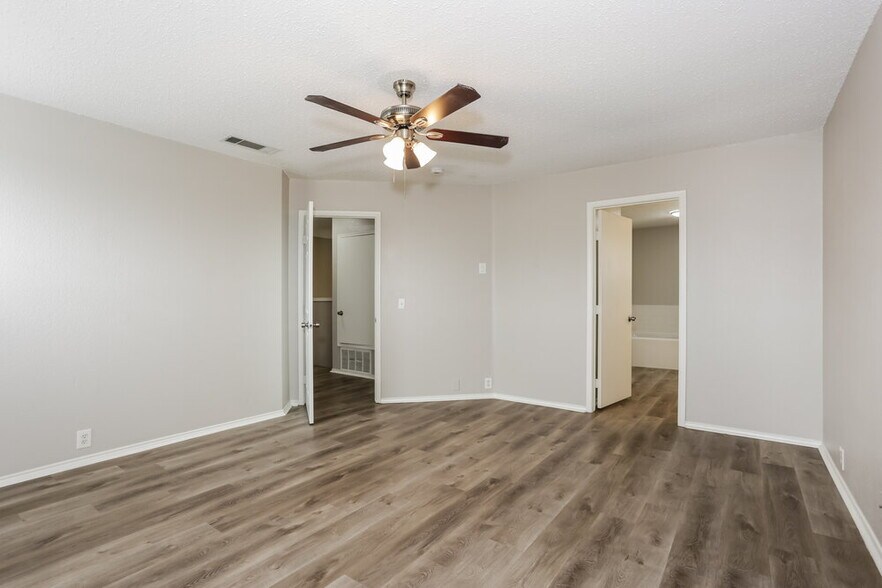 Building Photo - 1711 Berkley Dr