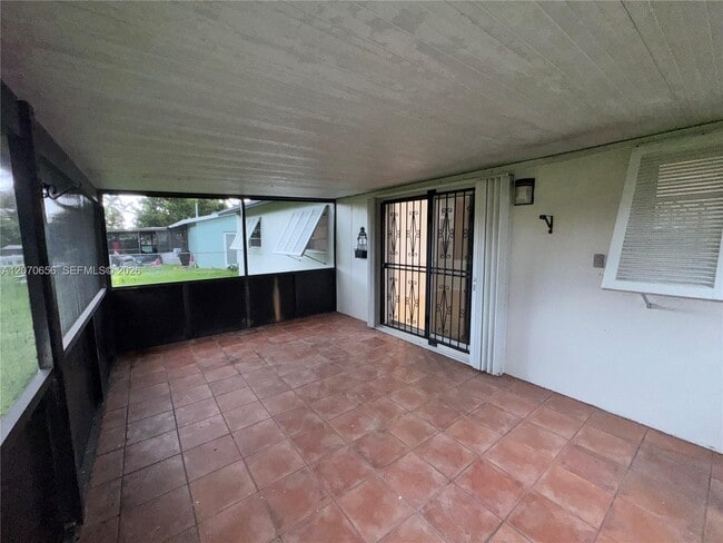 Building Photo - 18225 SW 94th Ave