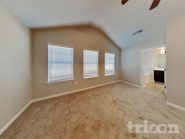 Building Photo - 748 Galveston Way