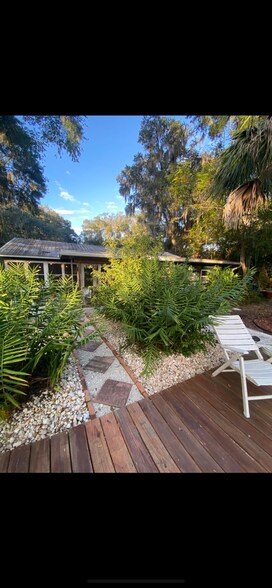 Building Photo - 915 NW 13th Ave