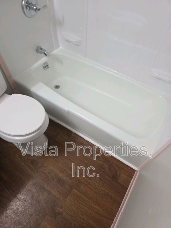 Building Photo - 1603 Gagel Ave