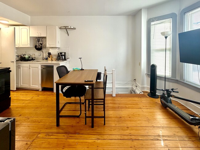 Building Photo - 32 Fairmont Ave