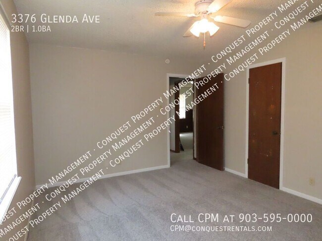 Building Photo - Water Paid! Cozy 2 Bedroom Duplex w/Fenced...