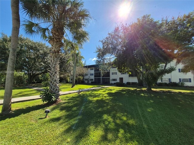 Building Photo - 5100 SW 64th Ave