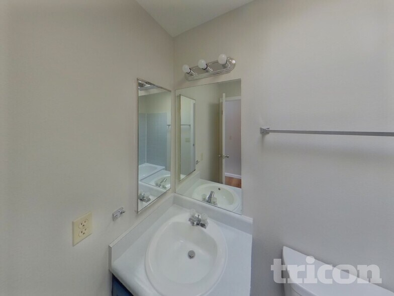 Building Photo - 4255 Pinal Ln