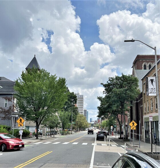 Building Photo - 852 Massachusetts Ave