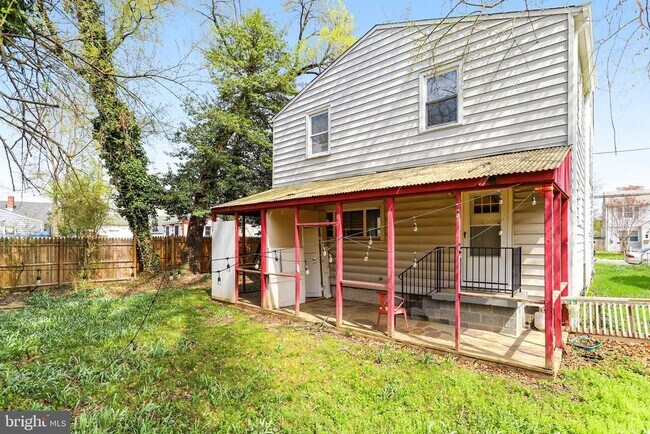 Building Photo - 6226 20th Ave