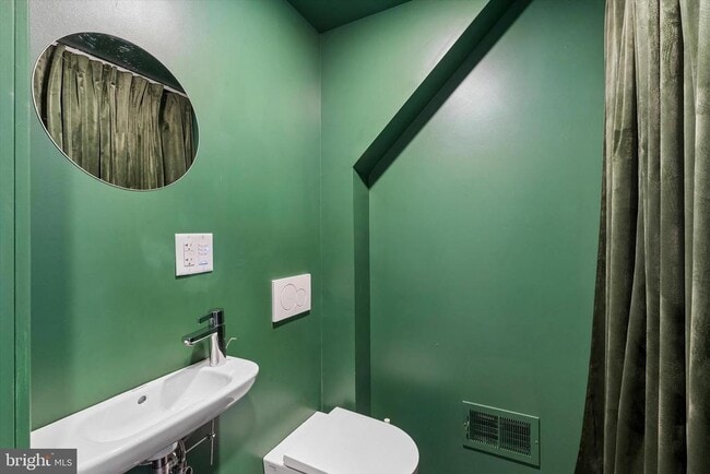 Building Photo - 1911 N 9th St