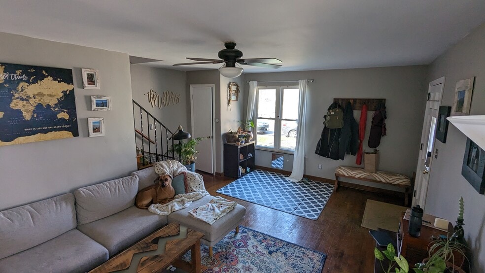 Building Photo - 271 W Lakeview Ave