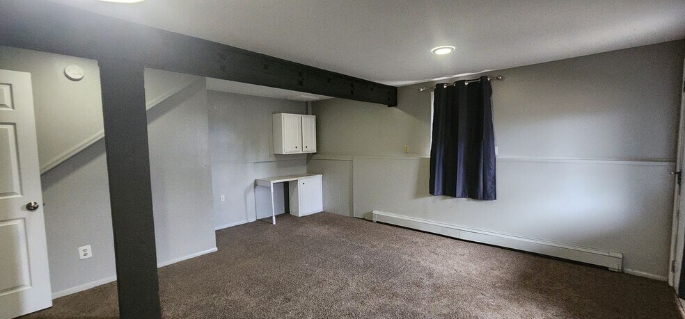 Building Photo - 9537 W Alameda Ave