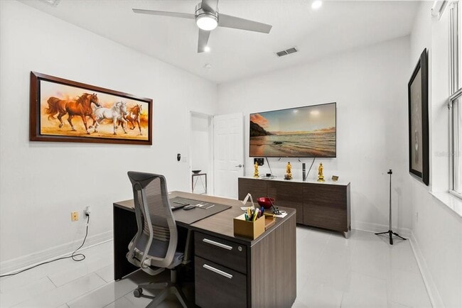 Building Photo - 10148 Malpas Point