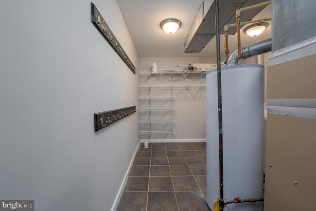 Building Photo - 20821 Shamrock Glen Cir