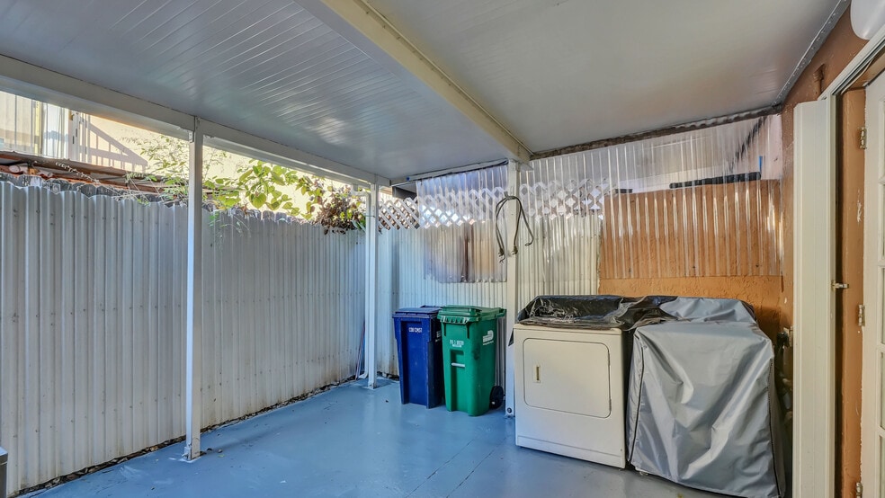 Building Photo - 1917 SW 107th Ave