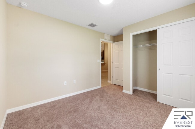 Building Photo - 3 Slumber Path