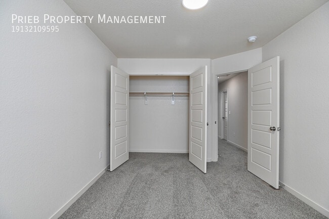 Building Photo - 3245 N 103rd Pl