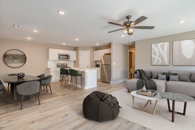 Building Photo - Auburn Villas - 3 Bedroom 2 Bathroom Molly