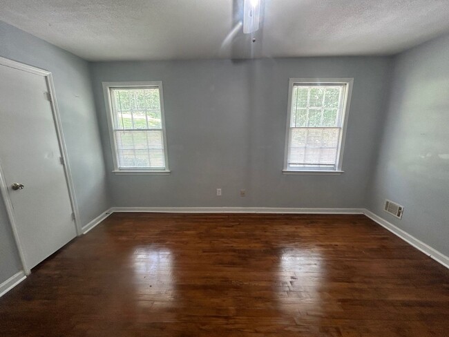 Building Photo - 715-B Montague, Columbia, SC 29209