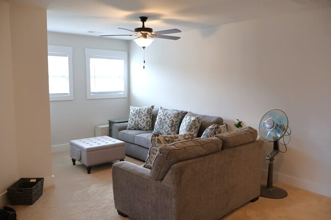 Building Photo - 301 Albemarle Ln
