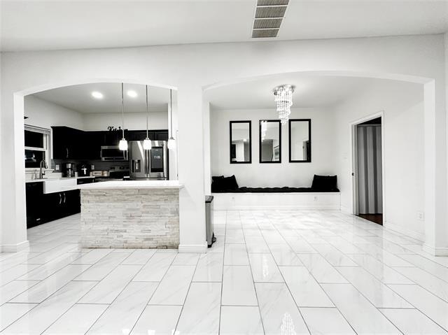 Building Photo - 15415 Dorothy Nell Dr