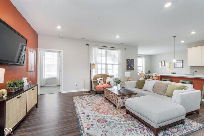 Building Photo - 1051 Macoun Dr