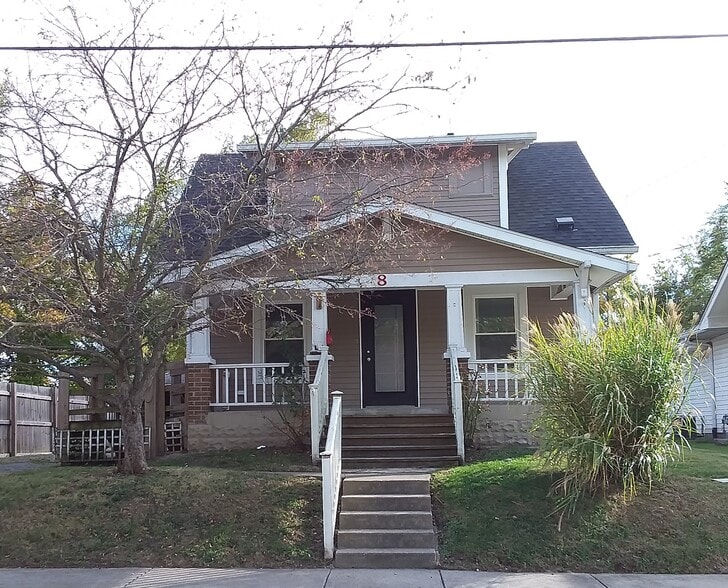 Primary Photo - 8 Beveridge St