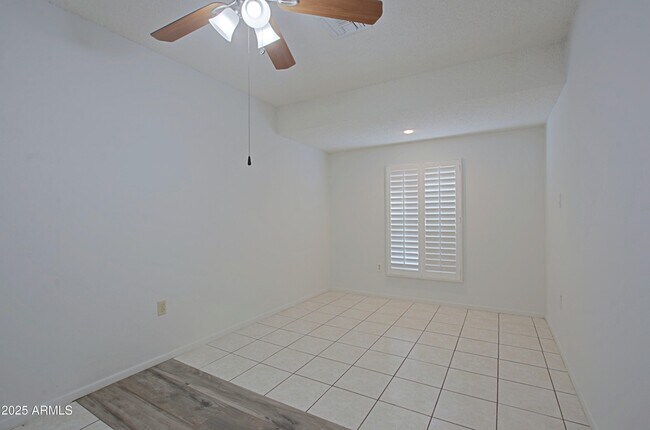 Building Photo - 4526 W Altadena Ave