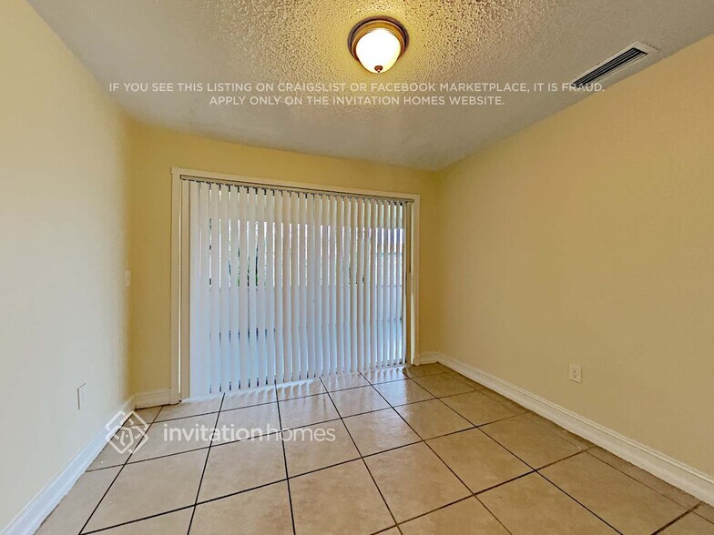 Building Photo - 10270 NW 24th St
