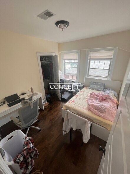 Building Photo - 29 Commonwealth Ter
