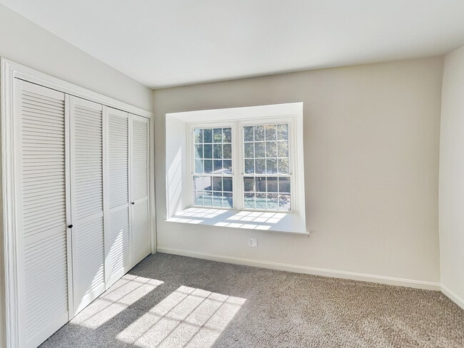 Building Photo - 115 Woodmere Square NW