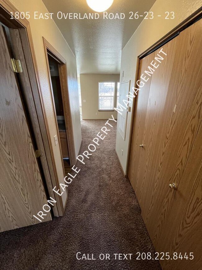 Building Photo - 1805 E Overland Rd