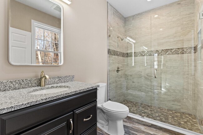 Building Photo - 6 Latchkey Ln