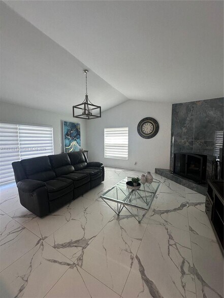 Building Photo - 4205 NW 69th Ter