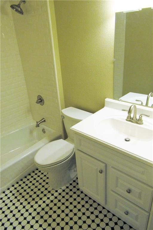 Building Photo - 2710 St Edwards Cir