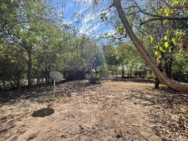 Building Photo - 1304 NW 99th St