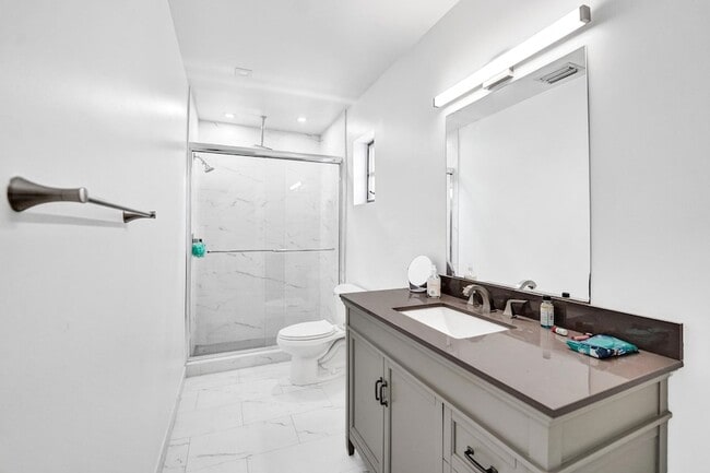 Building Photo - 3681 N 54th Ave