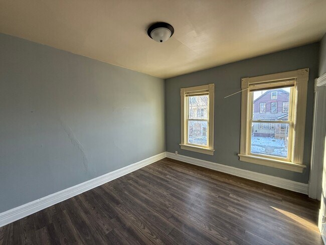 Building Photo - 1552 S 3rd St