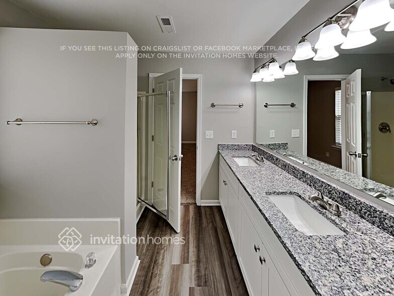 Building Photo - 216 Pebblestone Dr