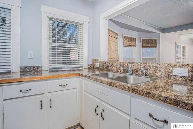 Building Photo - 7768 Maywood St