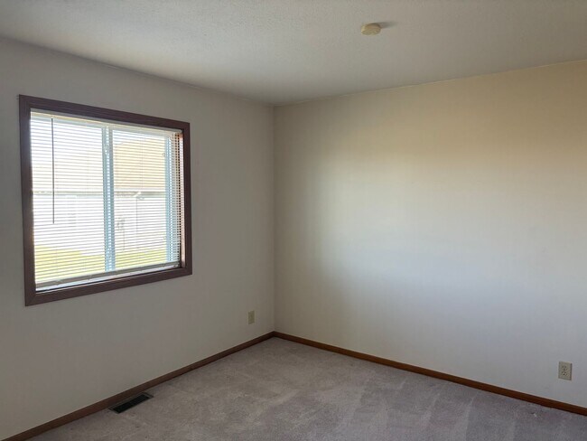 Building Photo - 1626-1628 S Wayne