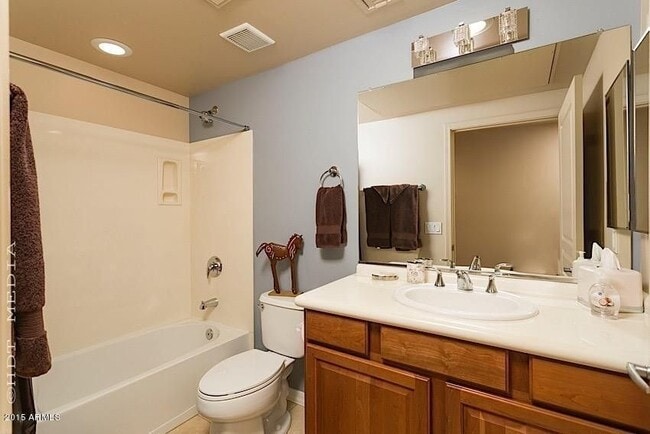 Building Photo - 20660 N 40th St