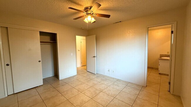 Building Photo - 125 Skaggs St