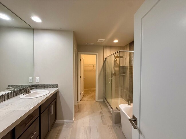 Building Photo - Renton Home