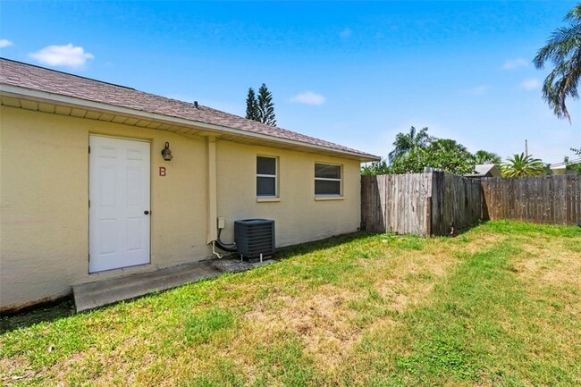 Building Photo - 3052 Park Ln