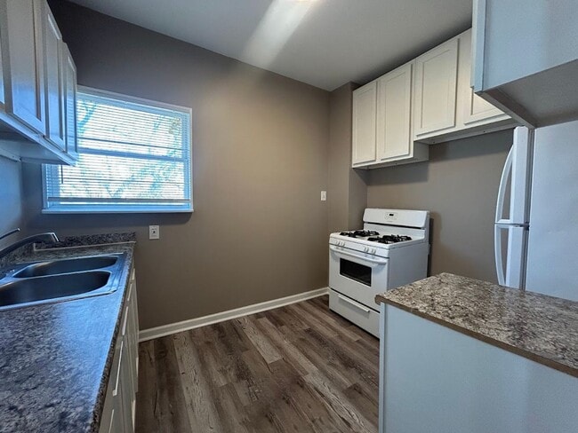 Building Photo - 5207 Montgomery Rd