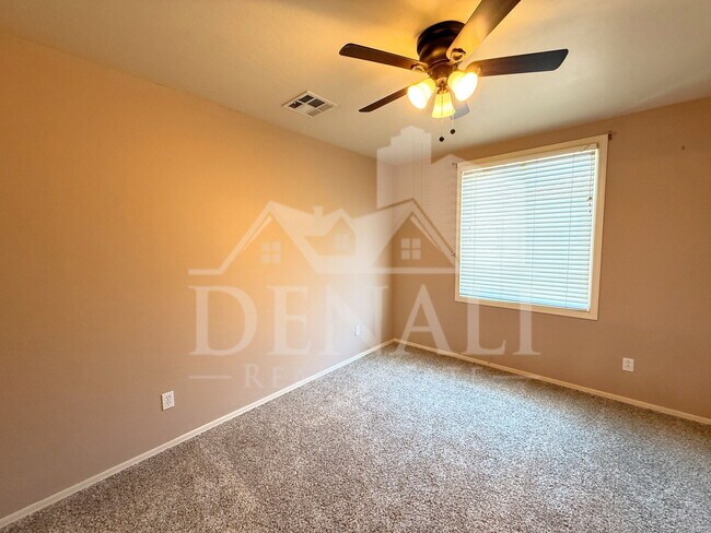 Building Photo - 4272 E Jasper Dr
