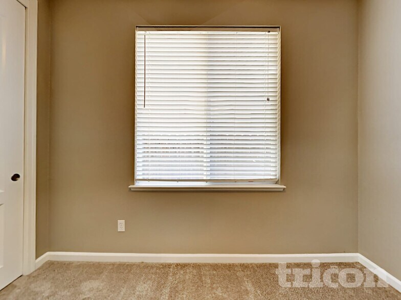 Building Photo - 5518 Savage Ave