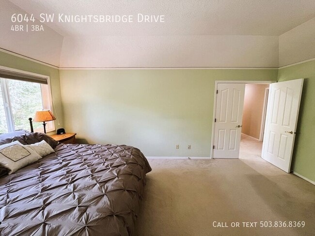 Building Photo - 6044 SW Knightsbridge Dr