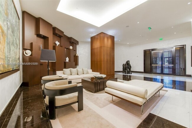 Building Photo - 200 Biscayne Blvd Way