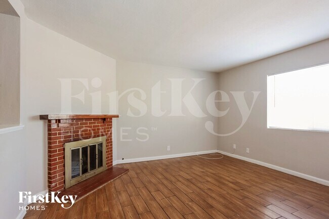 Building Photo - 1701 Sweeney Ave