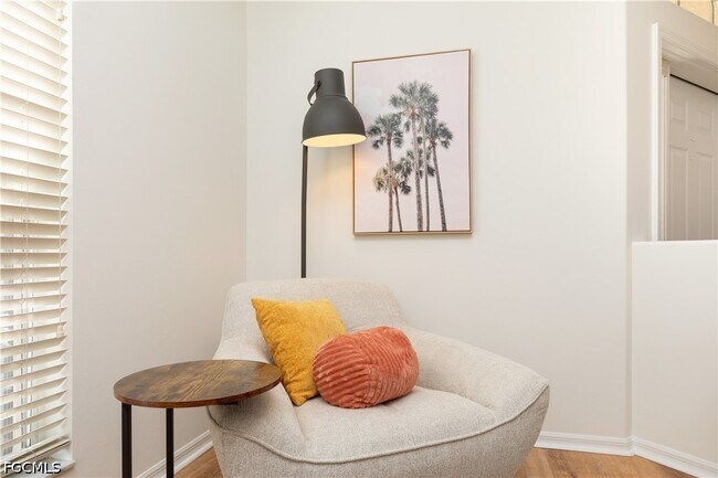 Building Photo - 1896 Crestview Way